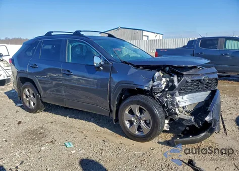 2022 Toyota Rav4 Xle from USA, damaged, VIN 2T3P1RFV7NW303654